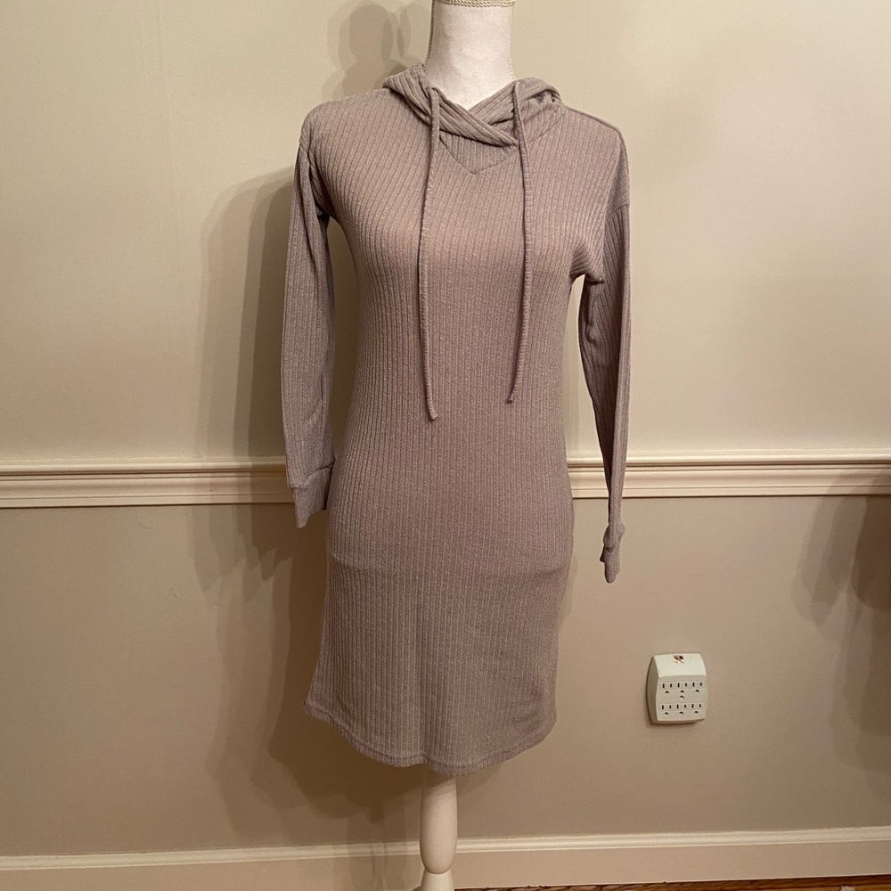 5/$25 - SHEIN hoodie sweater dress